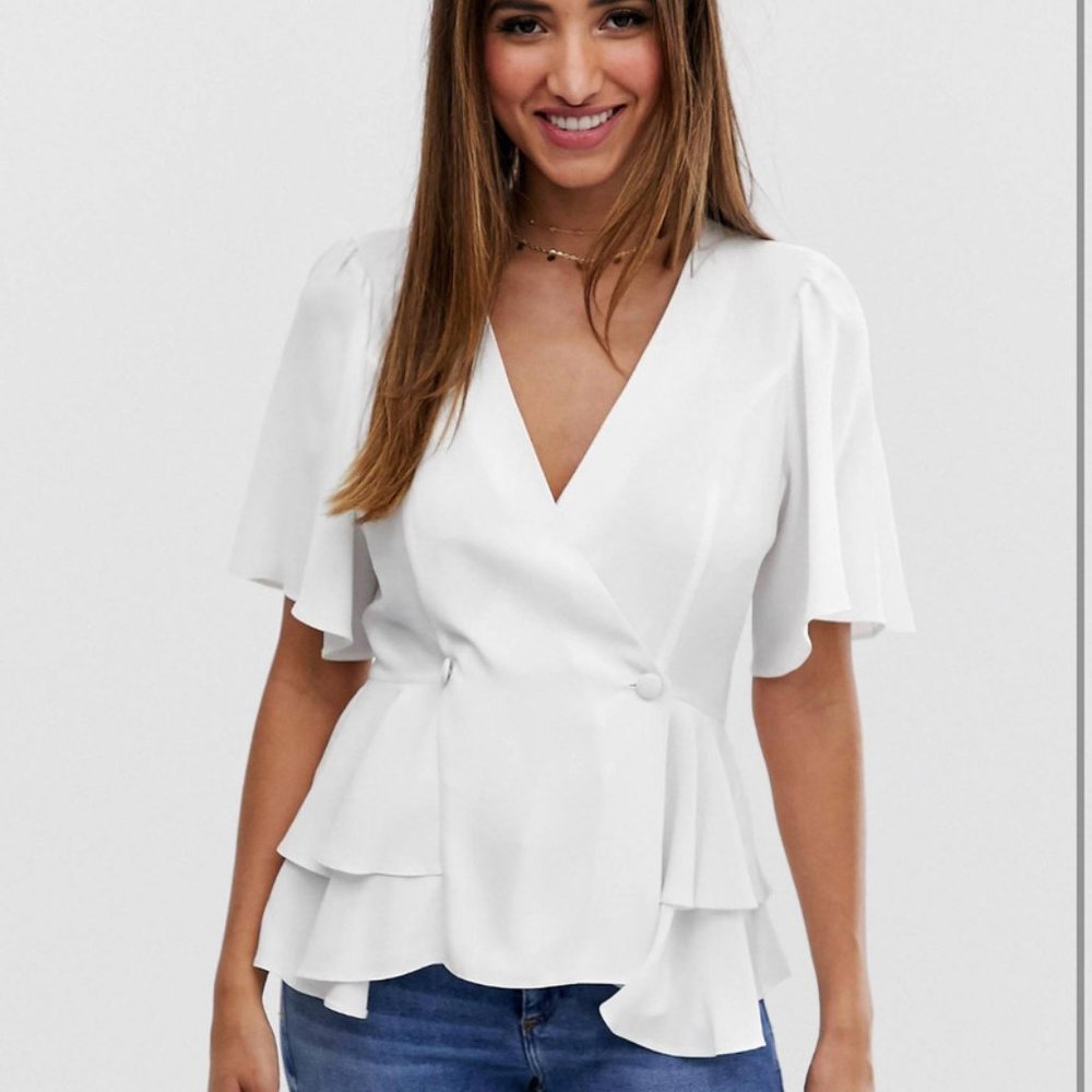NWT ASOS DESIGN tux top with angel sleeve and button detail in ivory US 6